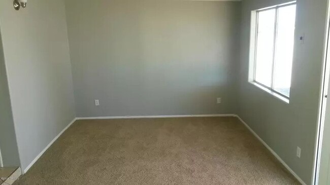 Building Photo - 901 S Eli Dr