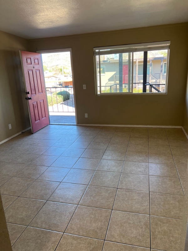 Building Photo - 820 E Purdue Ave