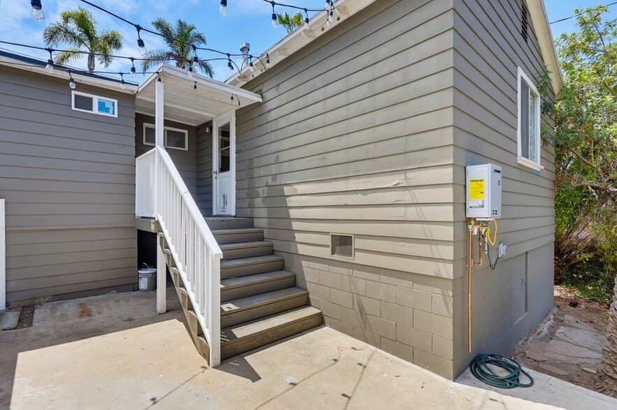 Building Photo - 7580 Saranac Ave