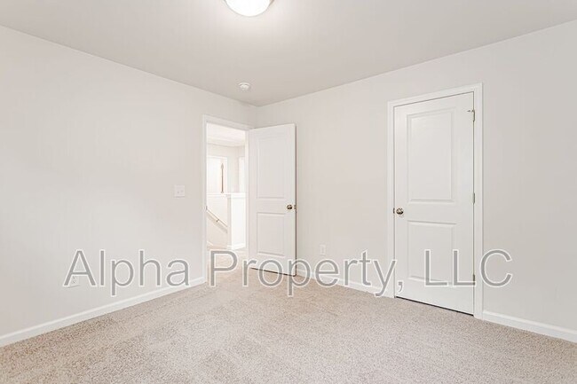 Building Photo - 364 White Peach Wy