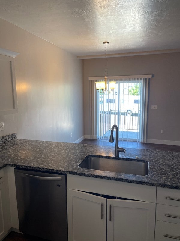 Building Photo - 847 Gleneagle Ct