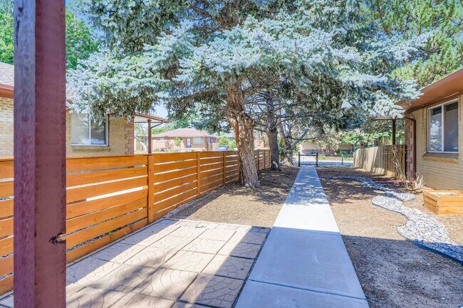 Building Photo - 3690 Grape St