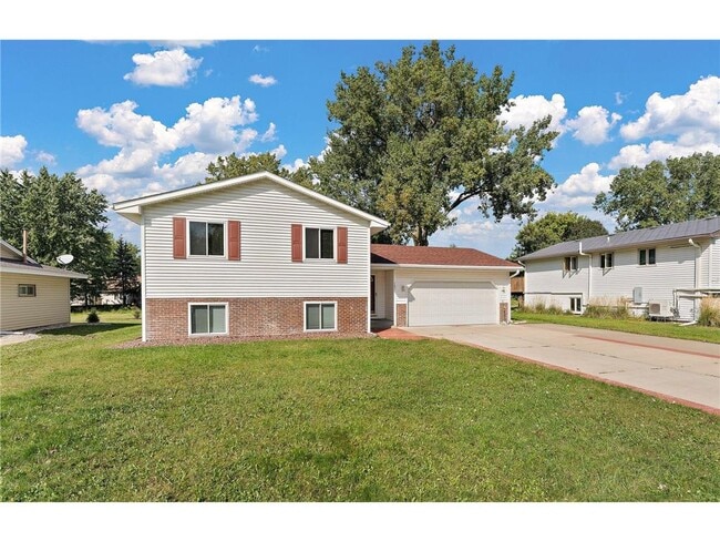 Building Photo - 783 Hiawatha Ave