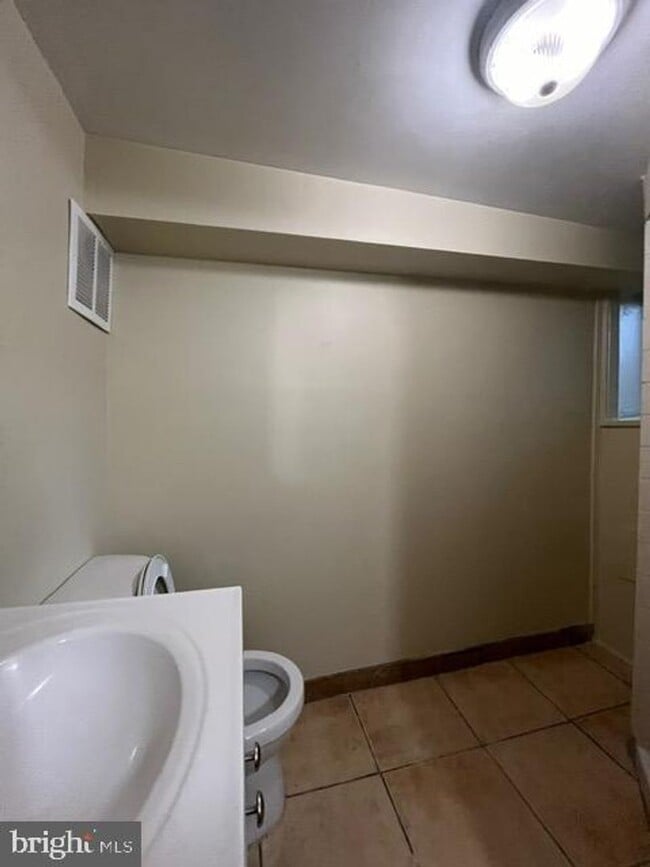 Building Photo - Two Bedroom House In Baltimore City