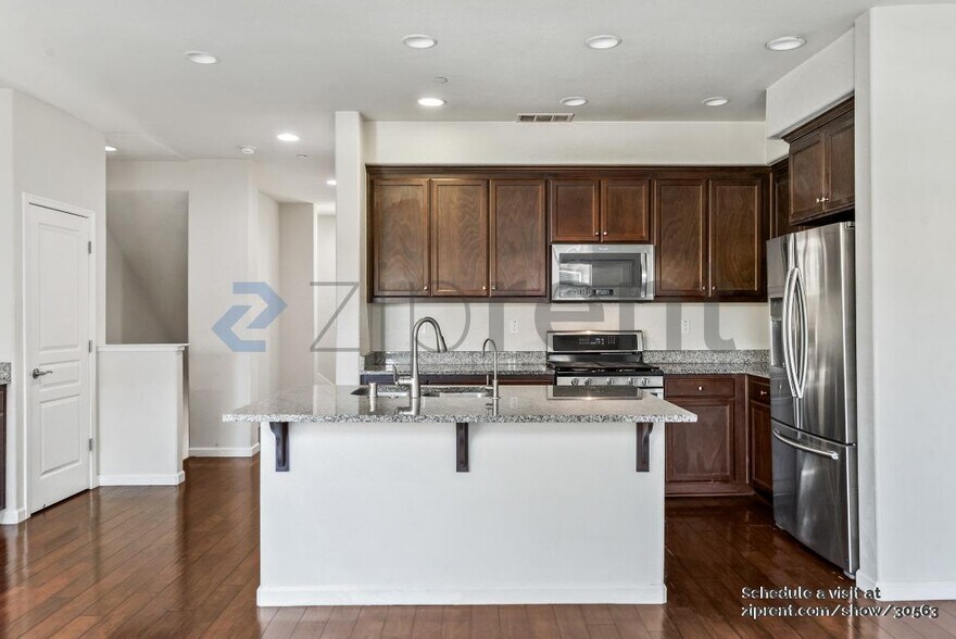 Building Photo - 5650 Campbell Ln