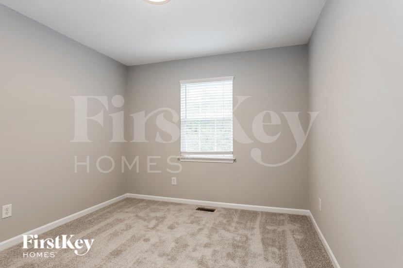 Building Photo - 8249 Hornwood Ct