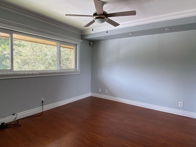 Building Photo - 3282 N Pine Island Rd