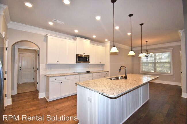 Building Photo - 4 br, 3 bath House - 1001 Kittywood Court