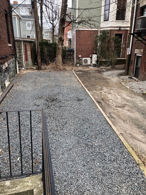 Building Photo - 31 Linden Pl