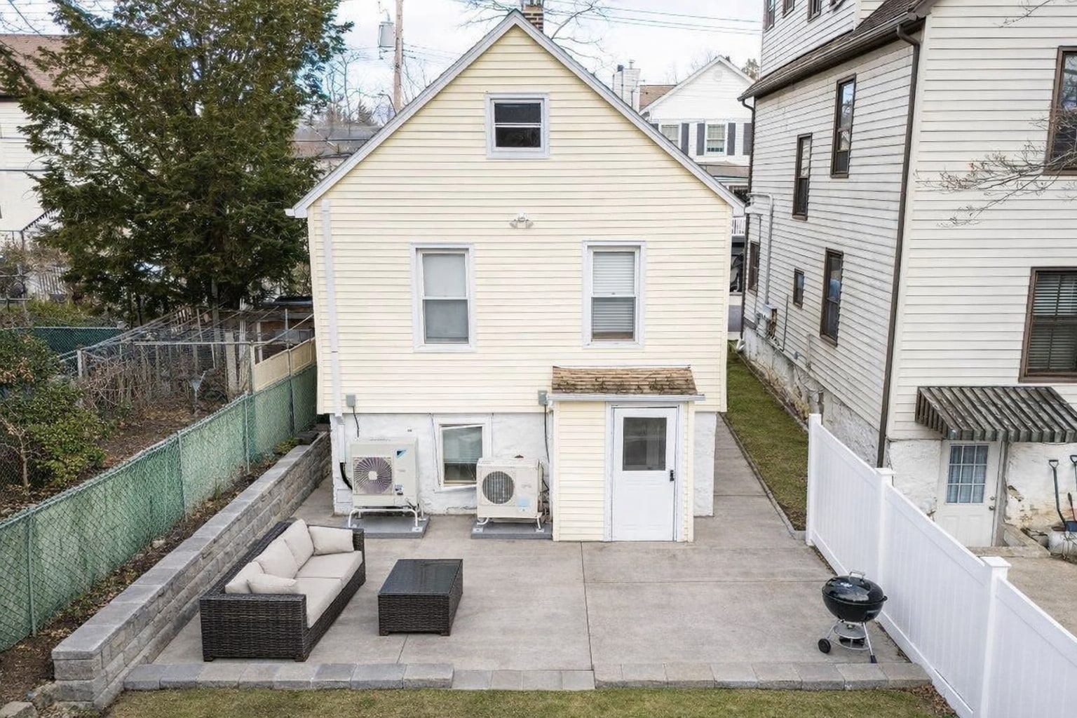 Building Photo - 49 High St