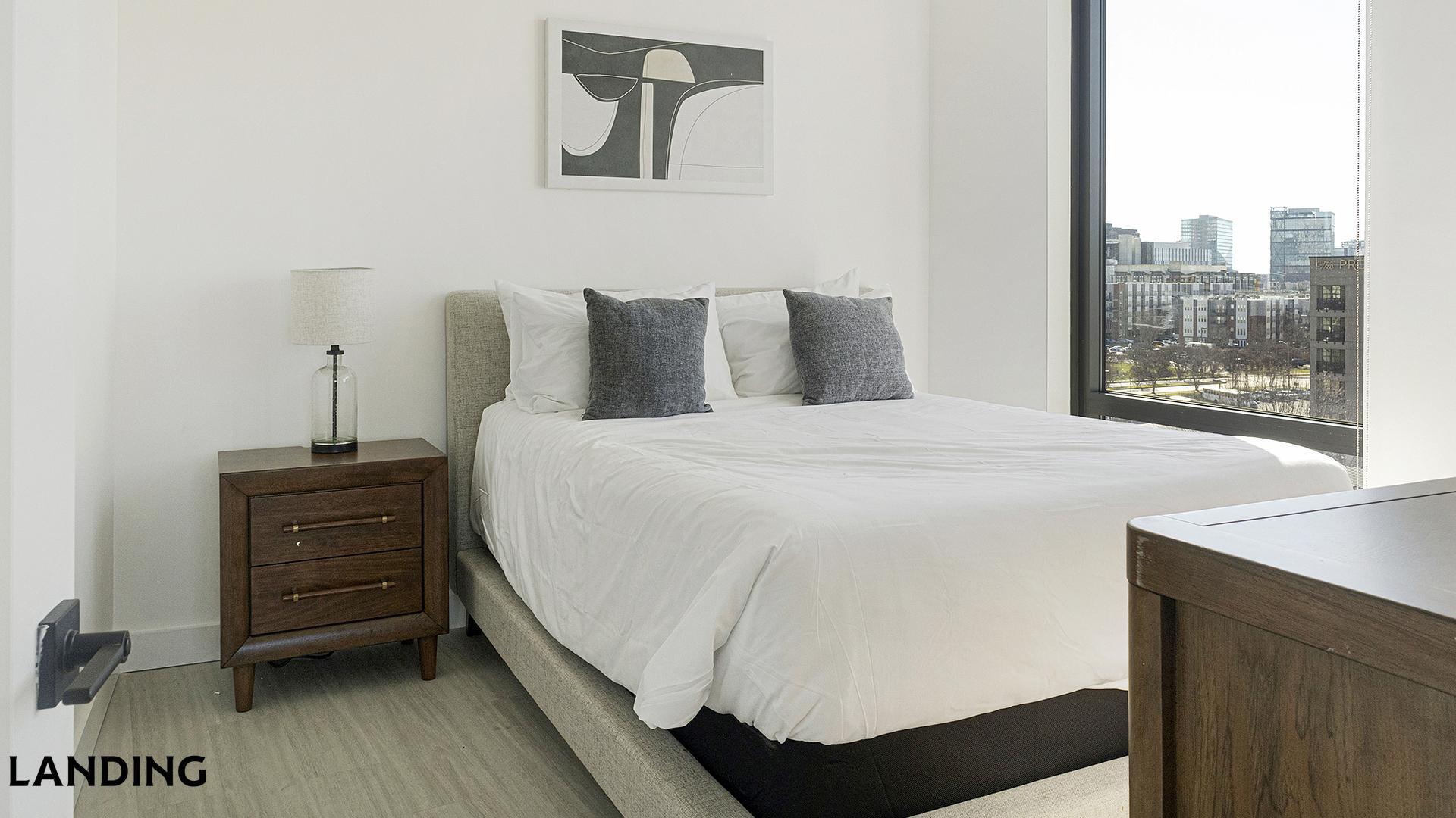 Building Photo - 1007 S Mint St