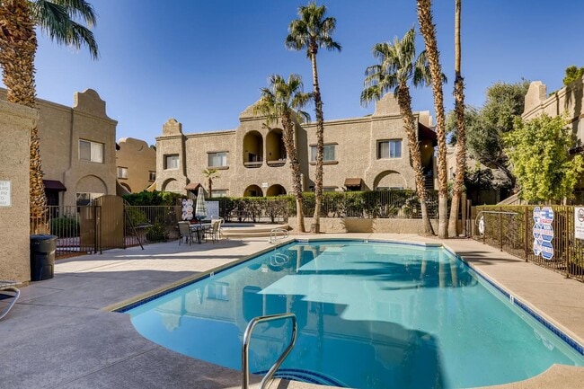Building Photo - Stunning 2 Bedroom 2 Bath 2nd story condo