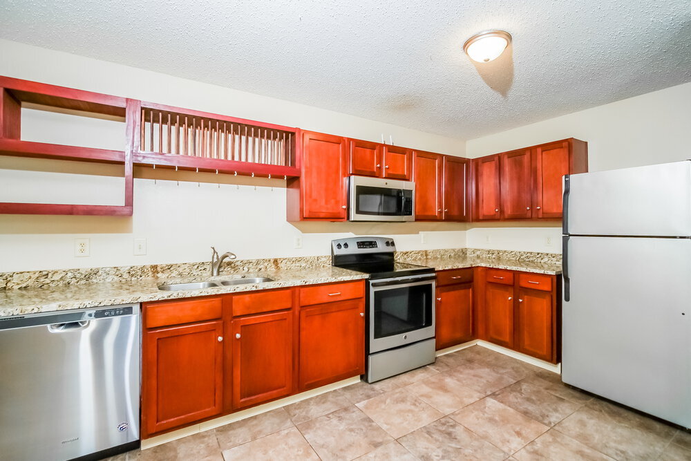 Building Photo - 677 Florence Dr