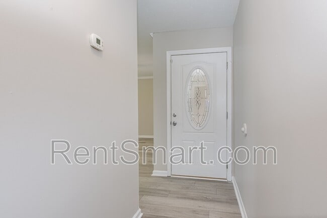 Building Photo - 250 Almon Ct