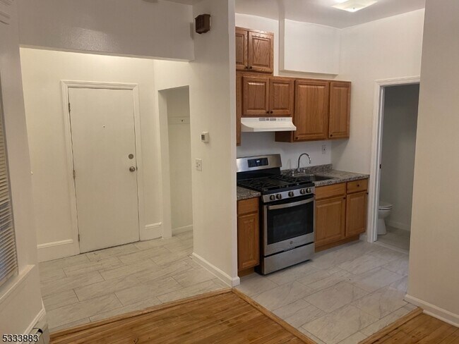 Building Photo - 29 High St