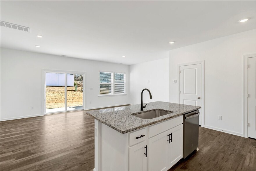 Building Photo - 256 Hank Wy