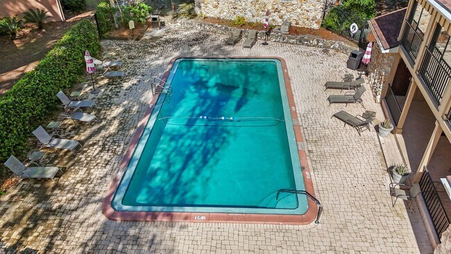 Building Photo - C0507-133 Hawthorne Reserve