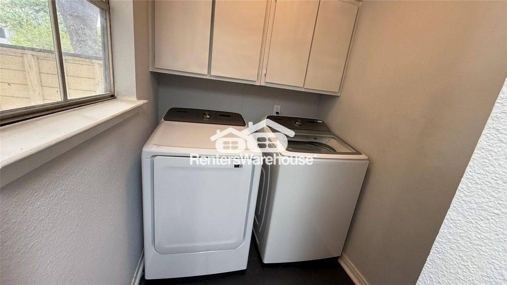 Building Photo - 250 El Dorado Blvd