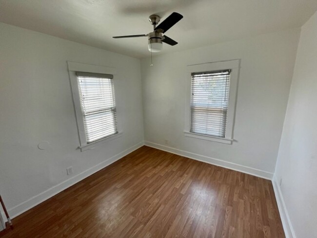 Building Photo - 2-BR Upstairs Unit with Garage in Heart of...