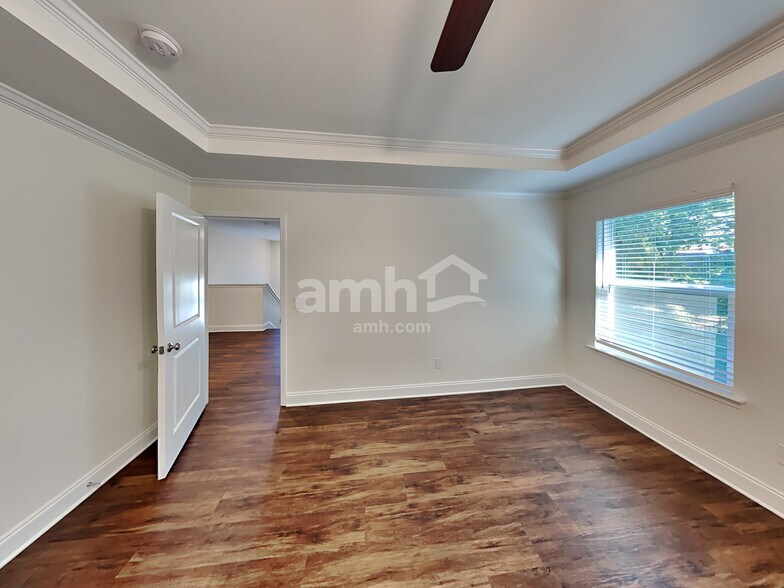 Building Photo - 5932 Hagar Vly Dr