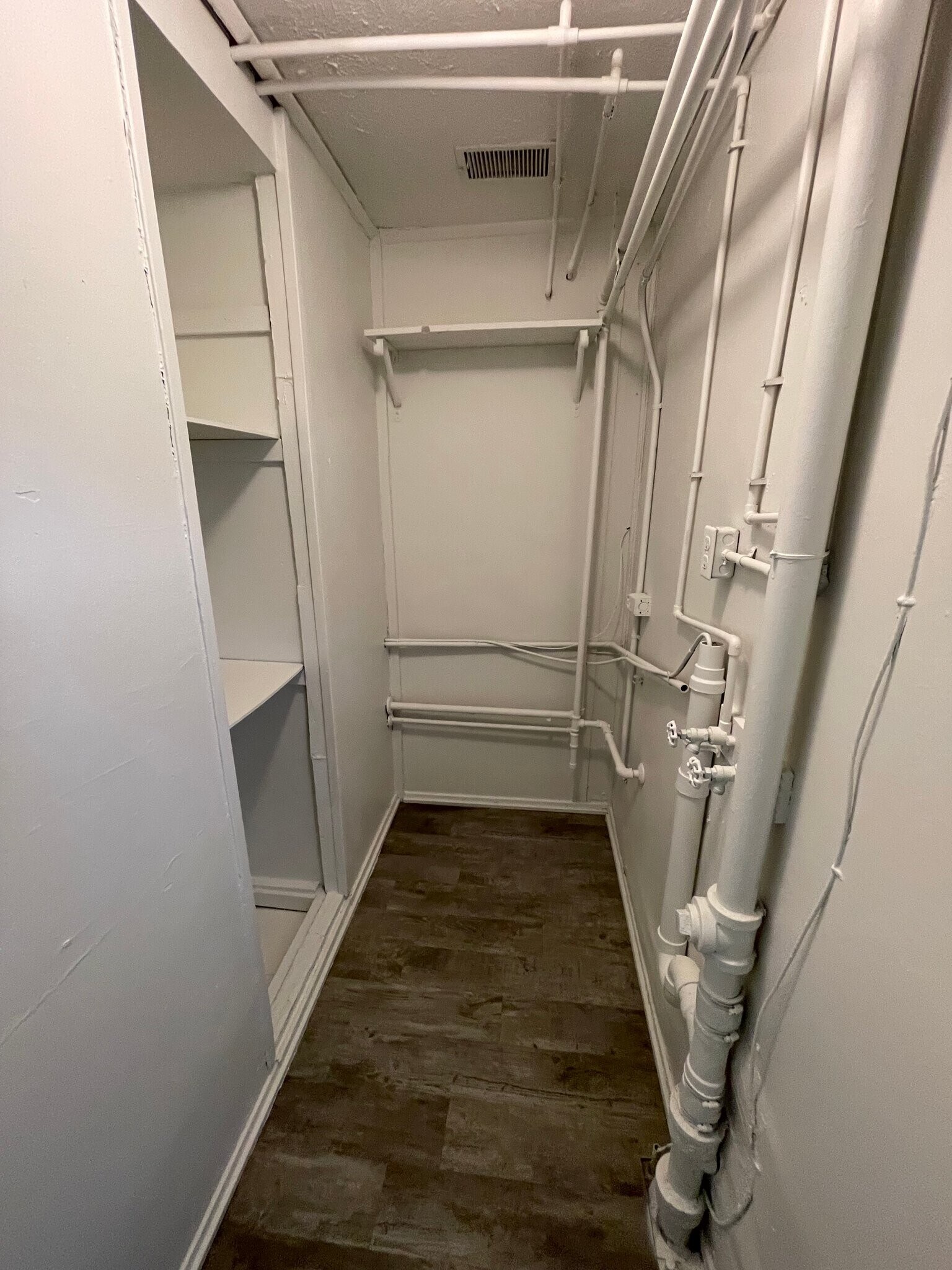 Building Photo - 3905 Burdette St