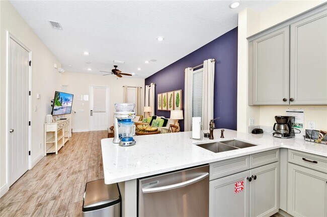 Building Photo - 8048 Dreamsicle Dr