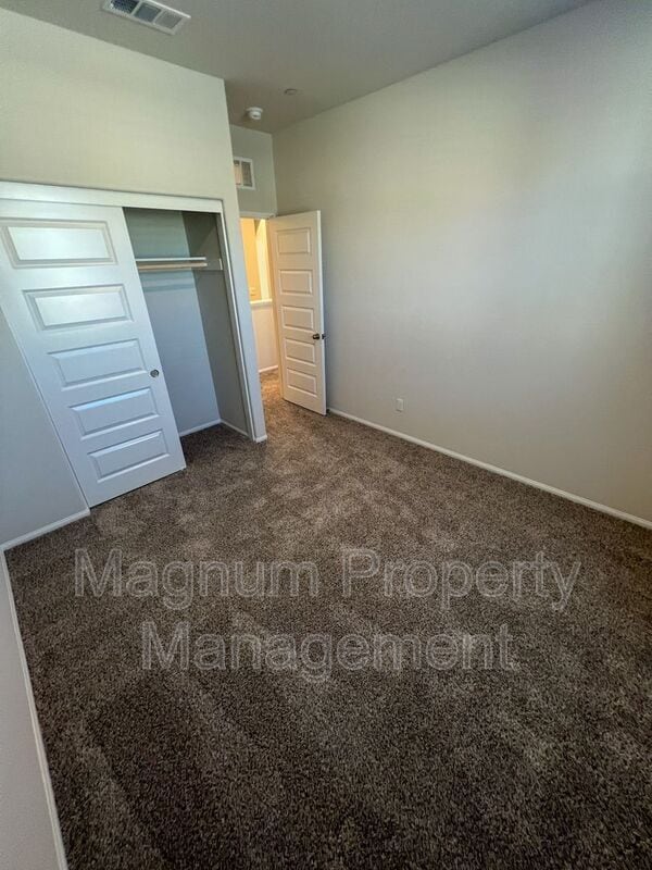 Building Photo - 40636 Birchfield Dr