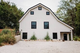 Building Photo - 19920 NW Farley Hampton Rd