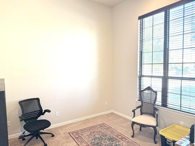 Building Photo - 100 Orvieto Cove