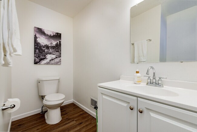 Building Photo - 9501 Upland Dr