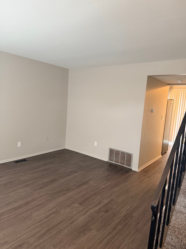 Building Photo - 2538 Red Coach Dr