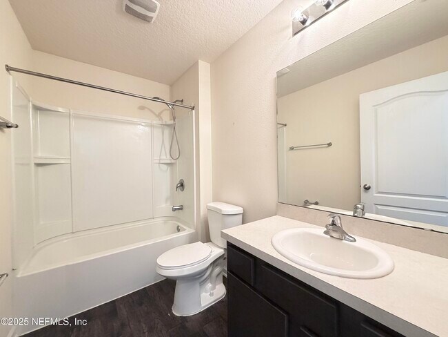 Building Photo - 3620 Sunfish Dr