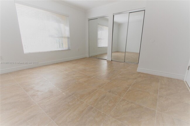 Building Photo - 2321 NW 33rd St