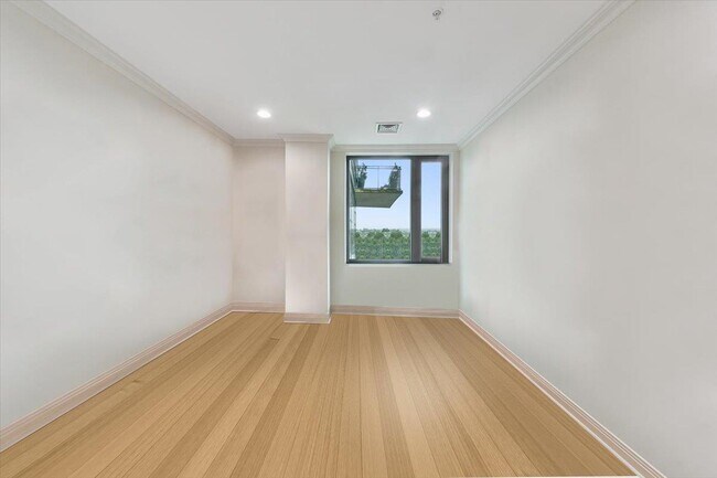 Building Photo - 701 Ridge Hill Boulevard
