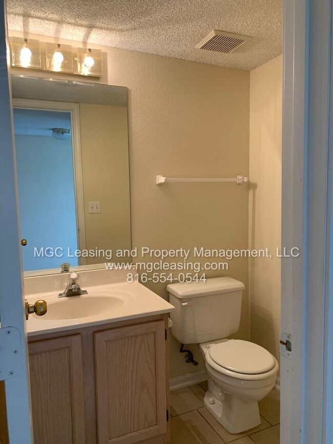 Building Photo - Welcome to Whispering Winds Townhomes – Wh...