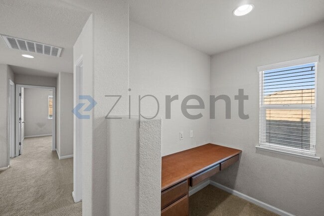 Building Photo - 1137 St Croix Way