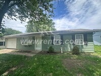 Building Photo - 917 Timberline-