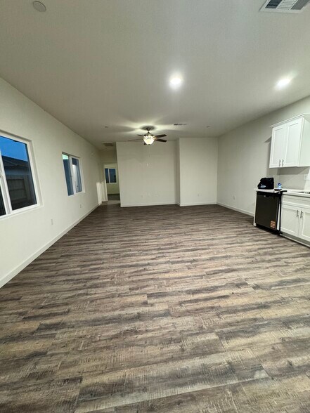 Building Photo - 6006 Cougar Trl