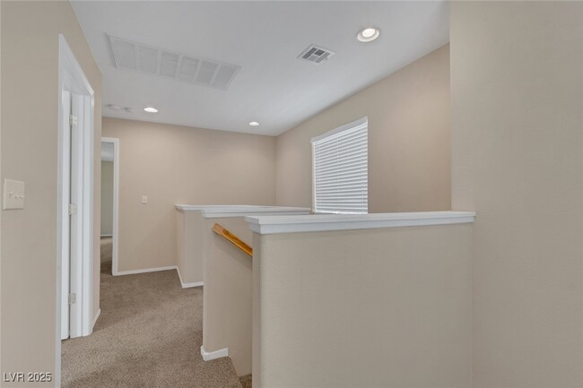 Building Photo - 9835 W Spinnaker Creek Ave