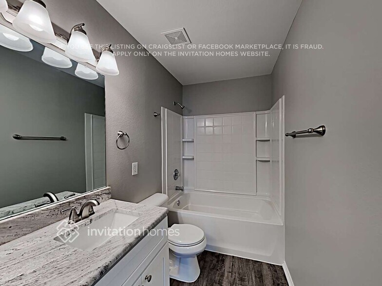 Building Photo - 1230 Sullivan Dr