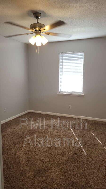 Building Photo - 1221 Grant St SE