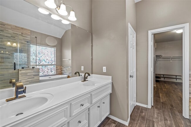 Building Photo - 12638 Riverhill Ct