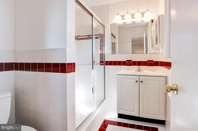 Building Photo - 8805 Honeybee Ln