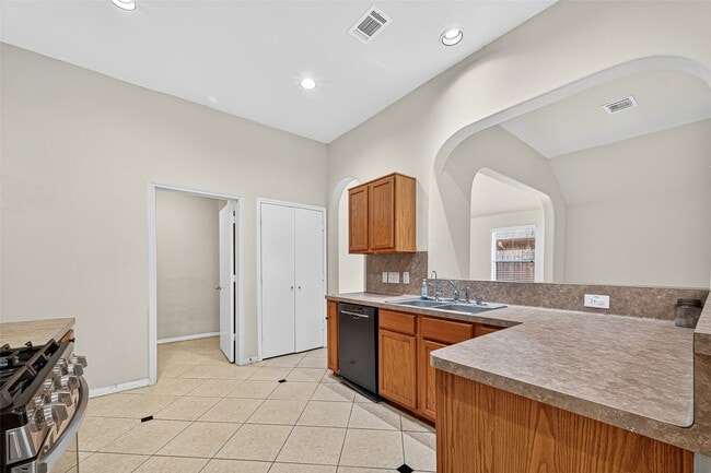 Building Photo - 6407 Capridge Dr