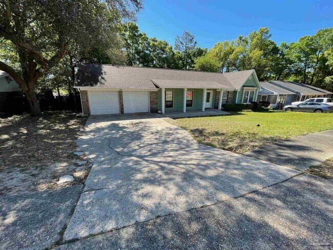 Building Photo - 4615 Gladstone Dr