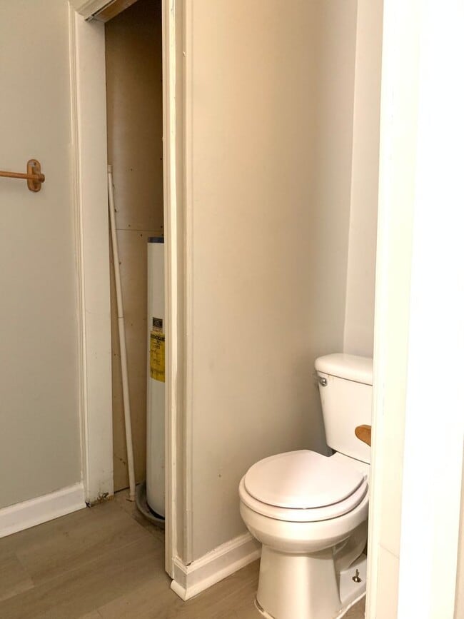 Building Photo - 3bed/1bath house