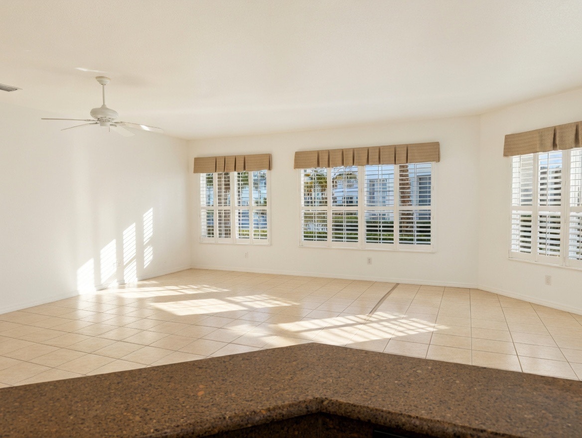 Building Photo - 1802 Triano Cir