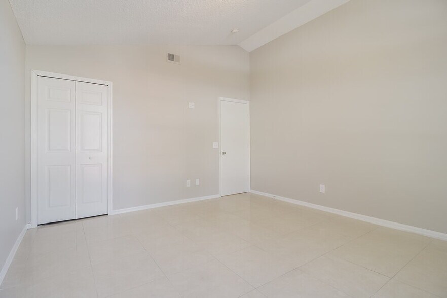 Building Photo - 2459 Parsons Pond Cir