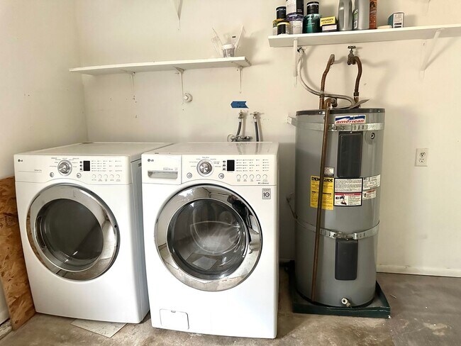 Building Photo - Three bedroom home with large fenced yard