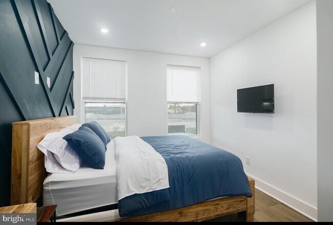 Building Photo - 3127 Richmond St